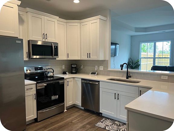3rd image of 2889 Southern Magnolia Dr