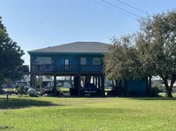 814 County Road 298, Sargent, TX 77414