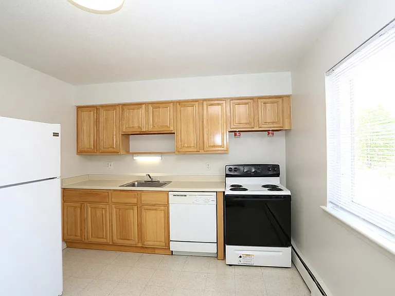 SummerHill Apartments — Photo 8