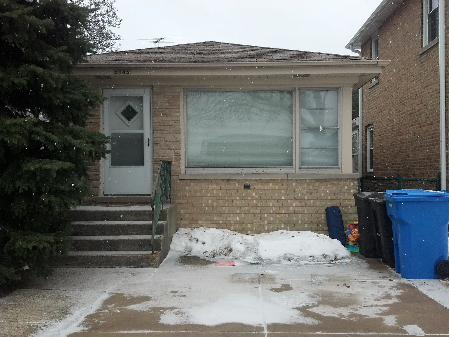 5945 W Touhy Ave #3 photo 1