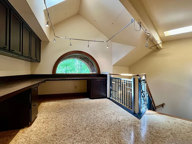 1130 Lancaster Way SE — Photo 14