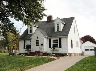 114 S 11th St, Marshalltown, IA 50158