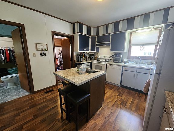 5th image of 406 W 1st Ave