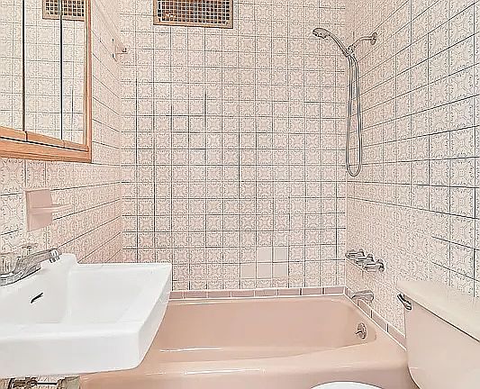 5th image of 241 W 24th St #4BX
