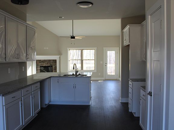 3rd image of 6911 Hickory Springs Dr