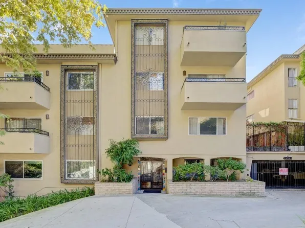 6760 Hillpark Dr, Los Angeles, CA