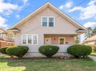 1038 Hill Ave, Elgin, IL 60120