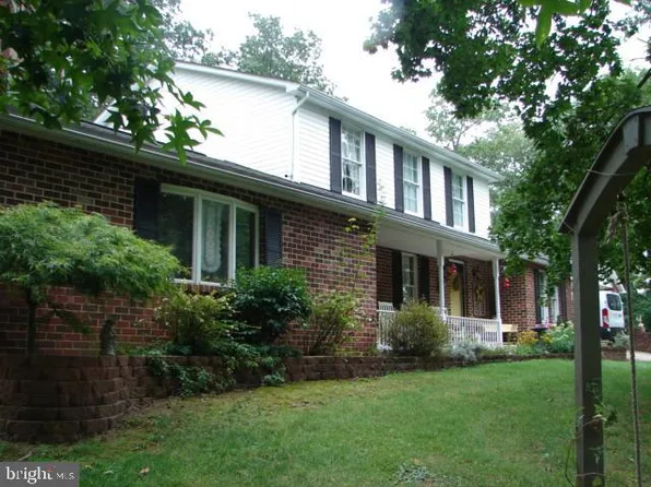 9719 Woodsboro Rd, Frederick, MD 21701