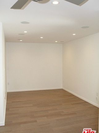 4th image of 141 S Clark Dr APT 419
