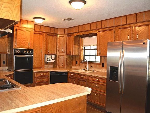3rd image of 12603 Old River Dr