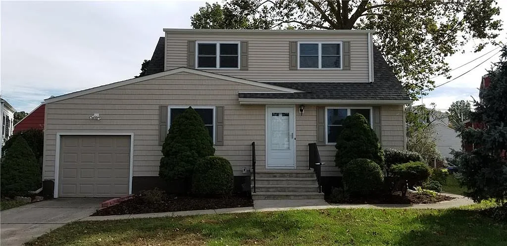 21 Seymour Ave photo 1
