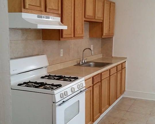 11125431_10203946092514762_1496609254_n_04212015