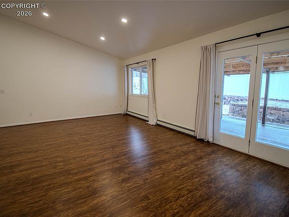 5th image of 609 Cobblestone Ct