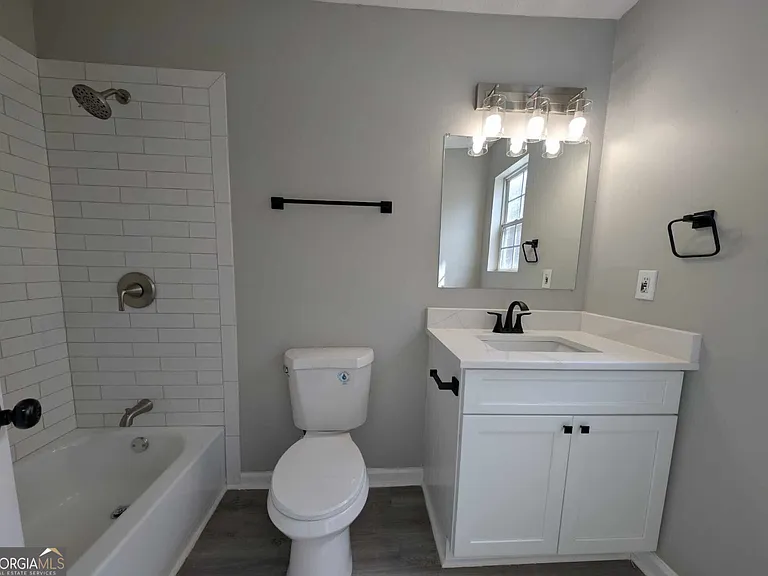 136 Tuscany Ln — Photo 6