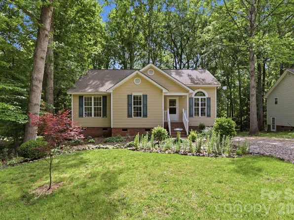 716 King St, Waxhaw, NC 28173
