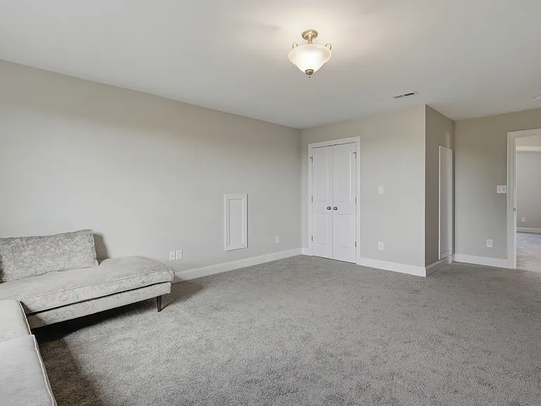 21 Vail Ct — Photo 43