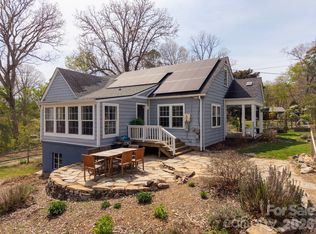 318 Stonewall Ave, Swannanoa, NC 28778