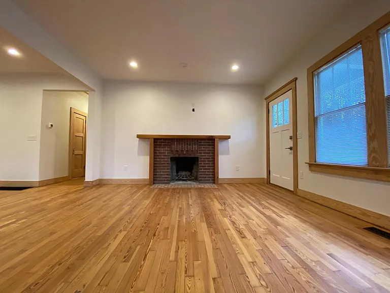 721 Windsor Pkwy NE — Photo 15
