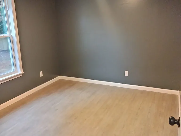 140 Douglas Aly — Photo 12