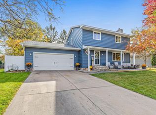 2622 Louisa Ave, Mounds View, MN 55112