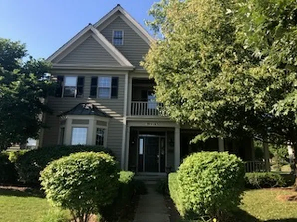 39W183 Washburn Dr, Geneva, IL 60134