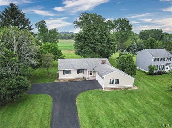 3872 Highland Ave, Skaneateles, NY 13152