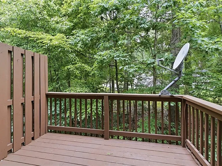 6710 Stoneleigh Way — Photo 31