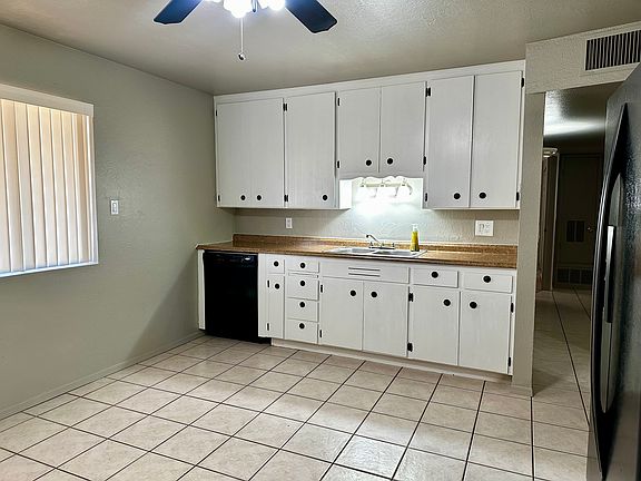 5th image of 1754 W Bentley St
