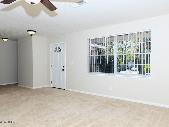 4th image of 1517 Grove Park Dr