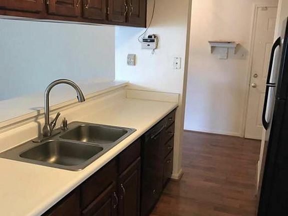 3rd image of 900 Swallow Crest Ct #900-G