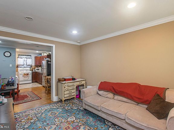 3rd image of 1219 Wilson Dr