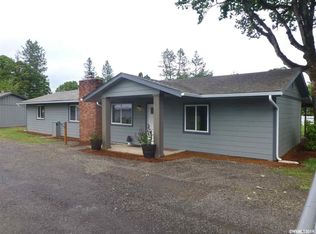 40025 Lacomb Dr, Lebanon, OR 97355