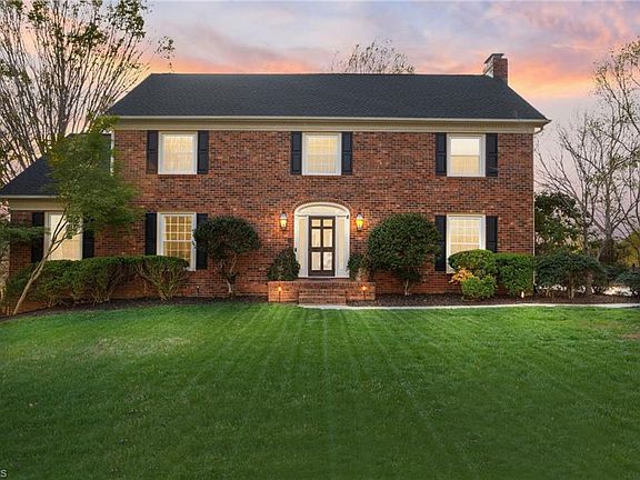 2nd image of 3735 Sagamore Dr