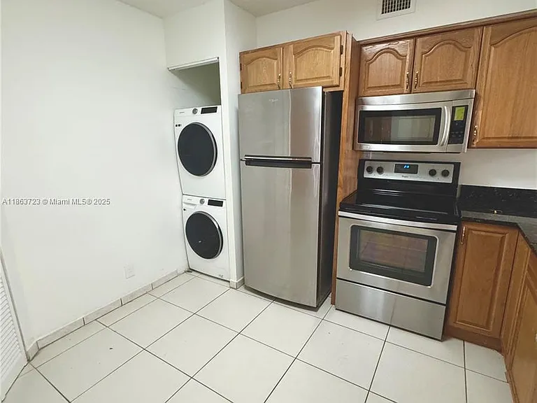 9500 SW 140th Ct #9500 — Photo 4