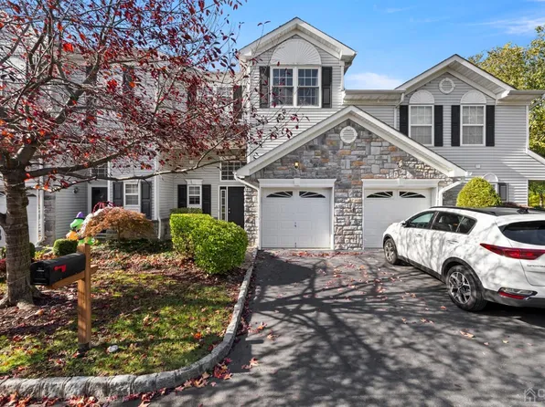 18 Hanna Ln #298, South Amboy, NJ 08879