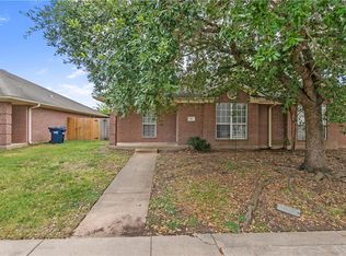 914 Willow Pond St, College Station, TX 77845