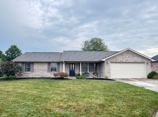 2211 Honeysuckle Way, Sellersburg, IN 47172