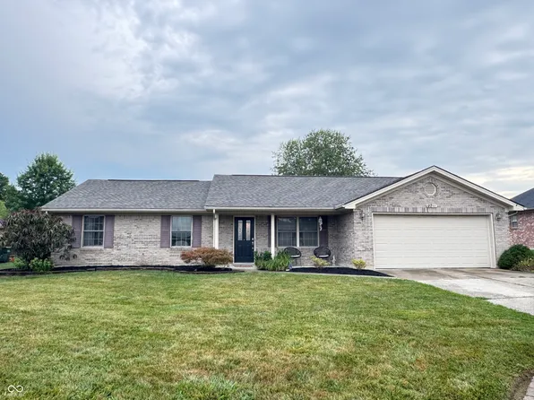 2211 Honeysuckle Way, Sellersburg, IN 47172