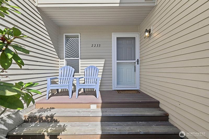 3rd image of 2233 E Birch Street