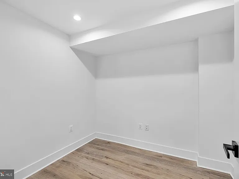 Den/bonus room #2