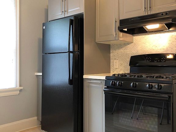 4th image of 3771 Isabella Ave #2