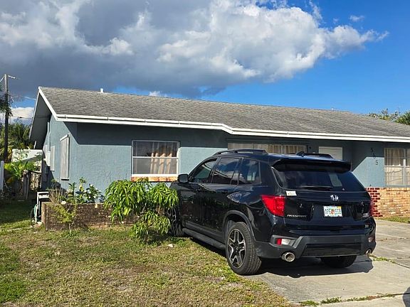 3rd image of 565 NW 54th St