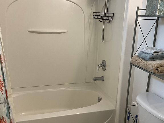 4th image of 3500 S Peninsula Dr #205