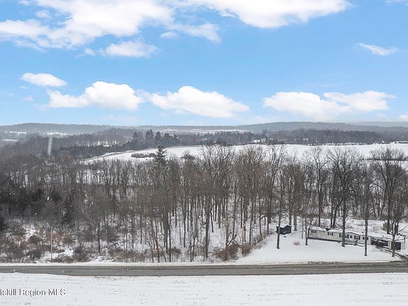 4th image of 321 Tishauser Road