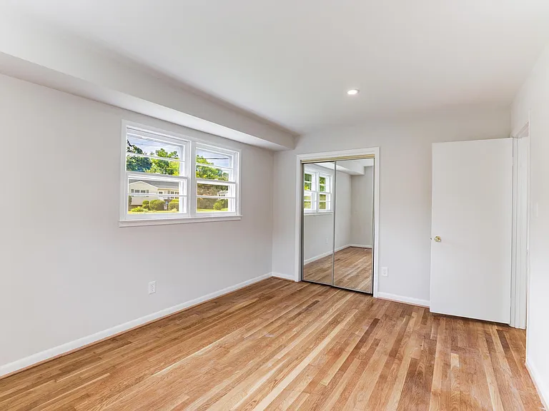 1721 Olney Rd — Photo 10