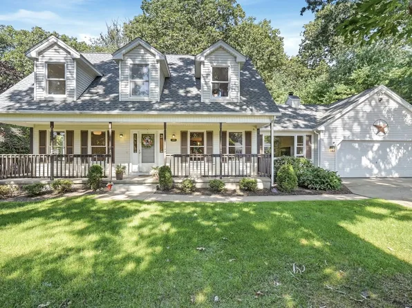 690 Converse St, Longmeadow, MA 01106