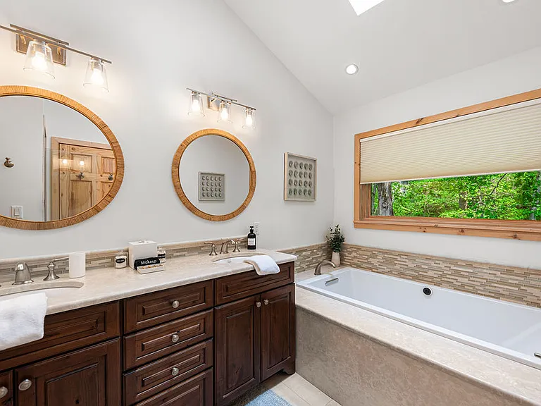 4095 Birchmont Trl — Photo 24