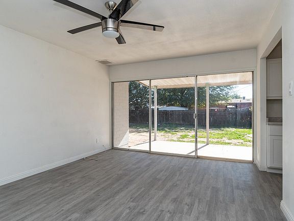 7943 W Pinchot5