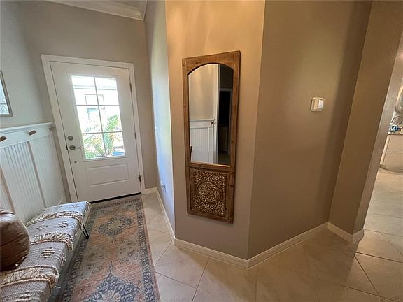 5th image of 2032 Mackerel St