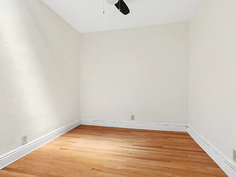 423 E 84th St #PENTHOUSE — Photo 5